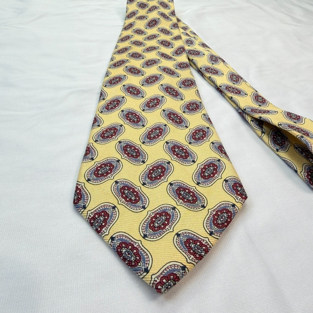 Nordstrom Men's Necktie Classic Yellow hand made in Italy Medallion 60" +